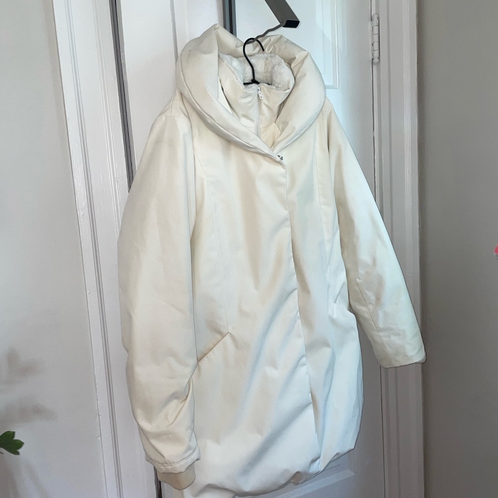 Aritzia Wilfred Cocoon Parka Puffer